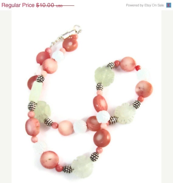Sale 10% Off Pretty Wild Flower Choker Necklace Clarence sale Magnetic Clasp