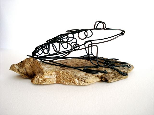 Frog Wire Sculpture