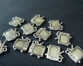 Destash (12) Mini TV Television Charms