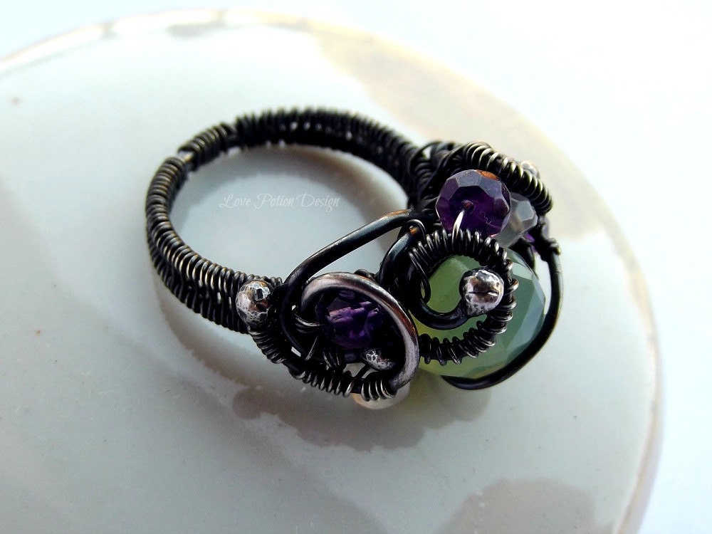Sterling Silver Wire Wrapped Ring Pistachio Chalcedony Purple Amethyst White Moonstone. Size 7.5.