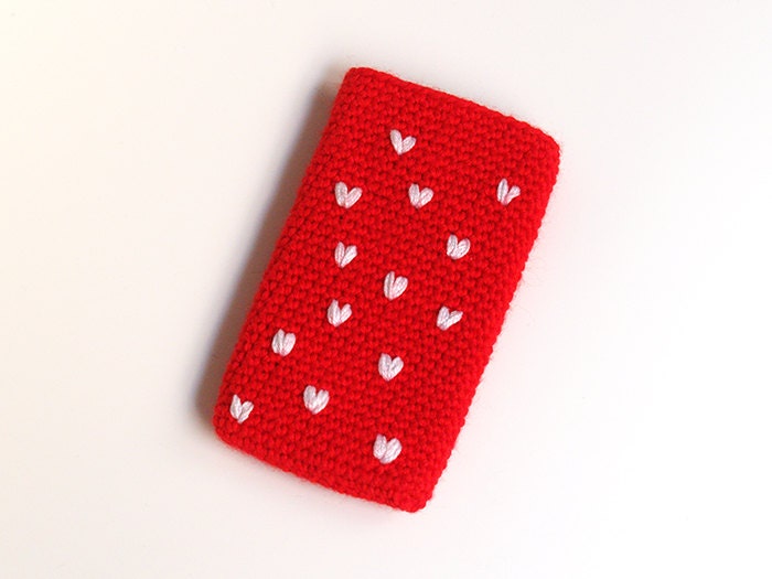 Valentine hearts crochet cell phone case - for iphone4, iphone5, samsung galaxy siii whatever