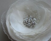 Wedding Hairpiece - Ivory Bridal lace flower fascinator - flower Hair clip, Flower headpiece, rhinestone crystals pearls, Flower accessory