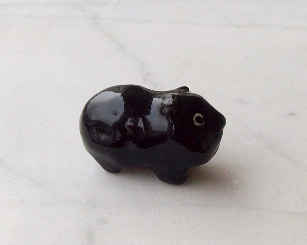 Guinea Pig Handmade Terrarium Figurine (Studio Choice)
