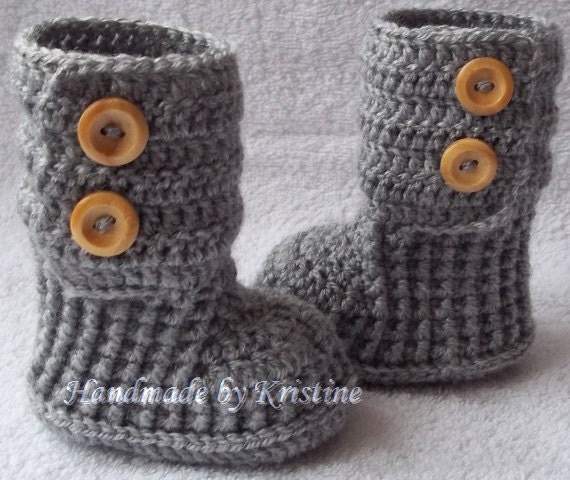 Crochet baby booties boots for newborn, 0 to 3 month or 3 to 6 months- CHOOSE your SIZE and COLOUR