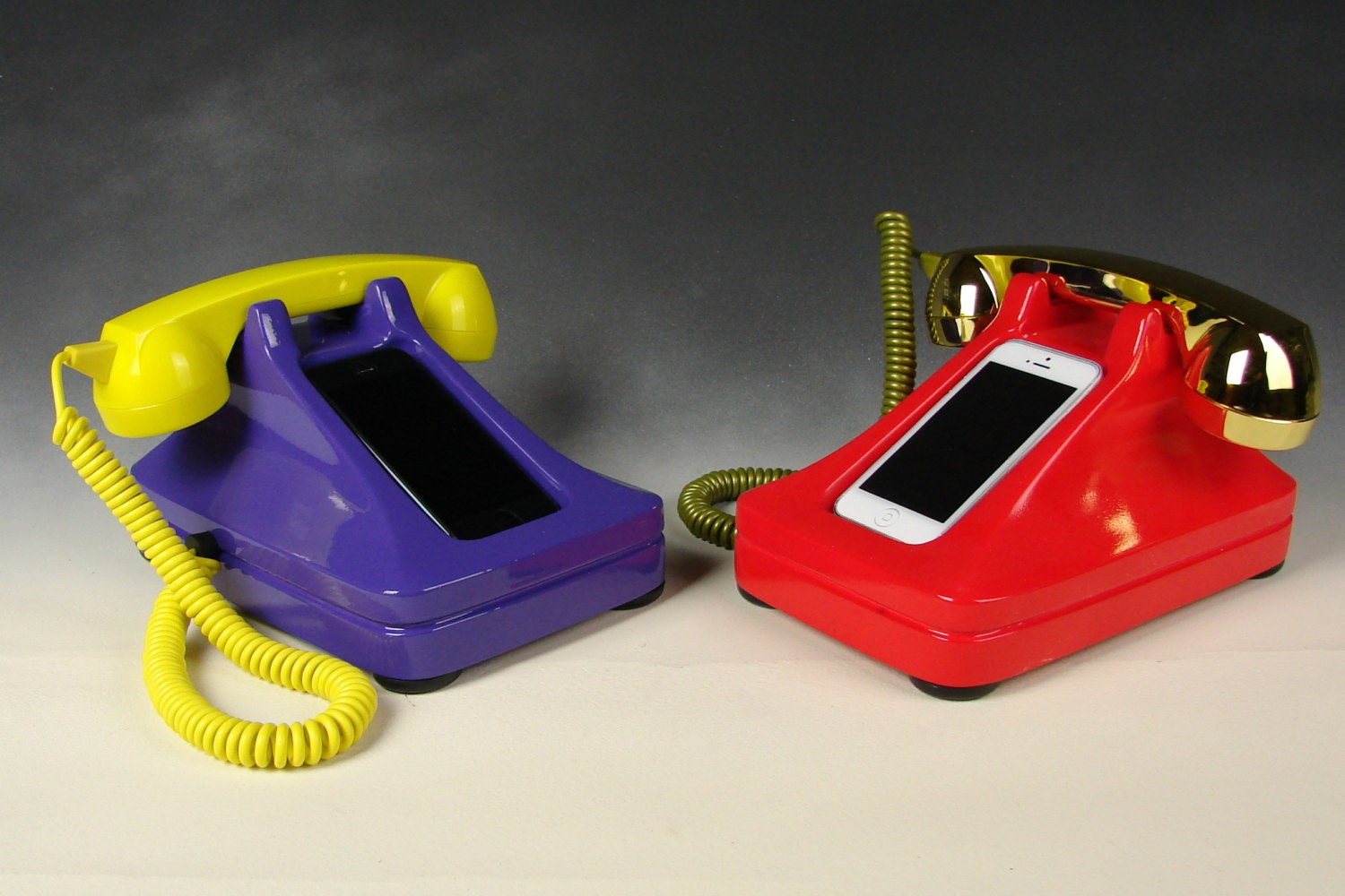 iRetrofone 2.0 Super Bowl - iPhone docking station
