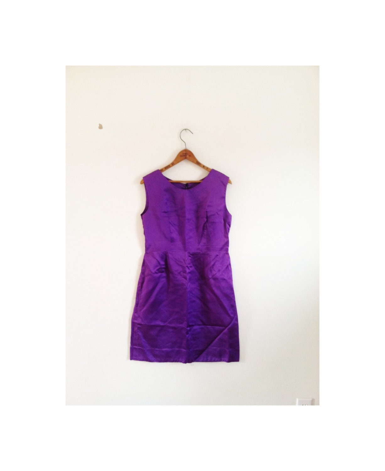 1950s-1960s IRIDESCENT plum purple wiggle dress
