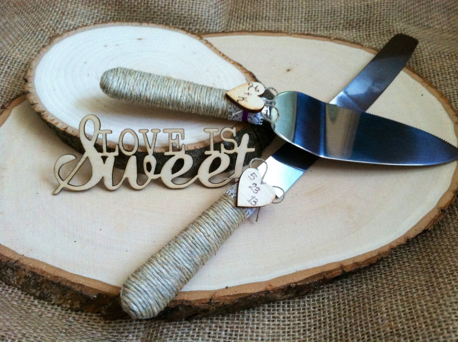 THE ORIGINAL DESIGN - Personalized Rustic Wedding Cake Cutting and Serving Set. Rustic or Country theme Wedding