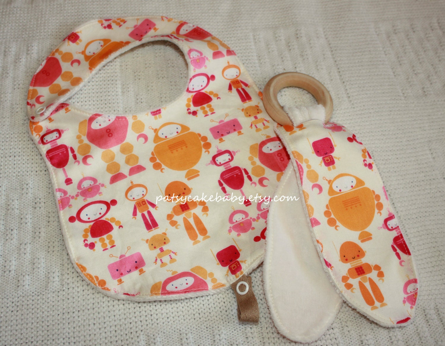 ORGANIC fabric Girl Pink Robot Bib and natural wood Teething Ring Set