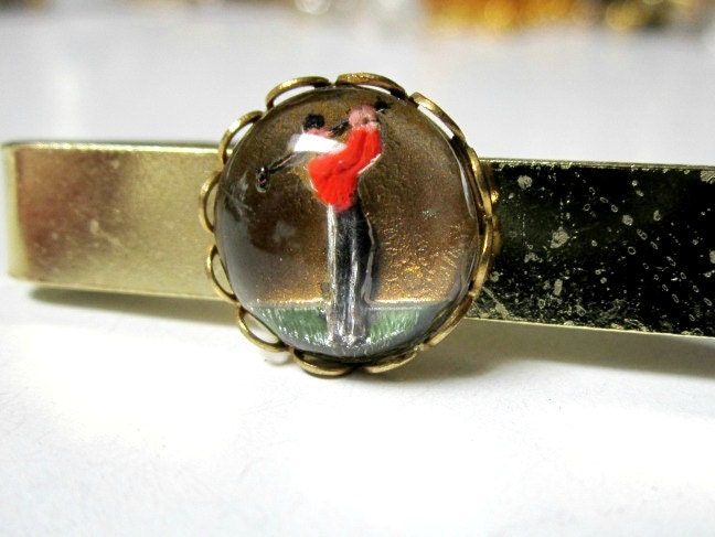 Vintage Reverse Carved Painted Golfer Mens Mans Tie Clip
