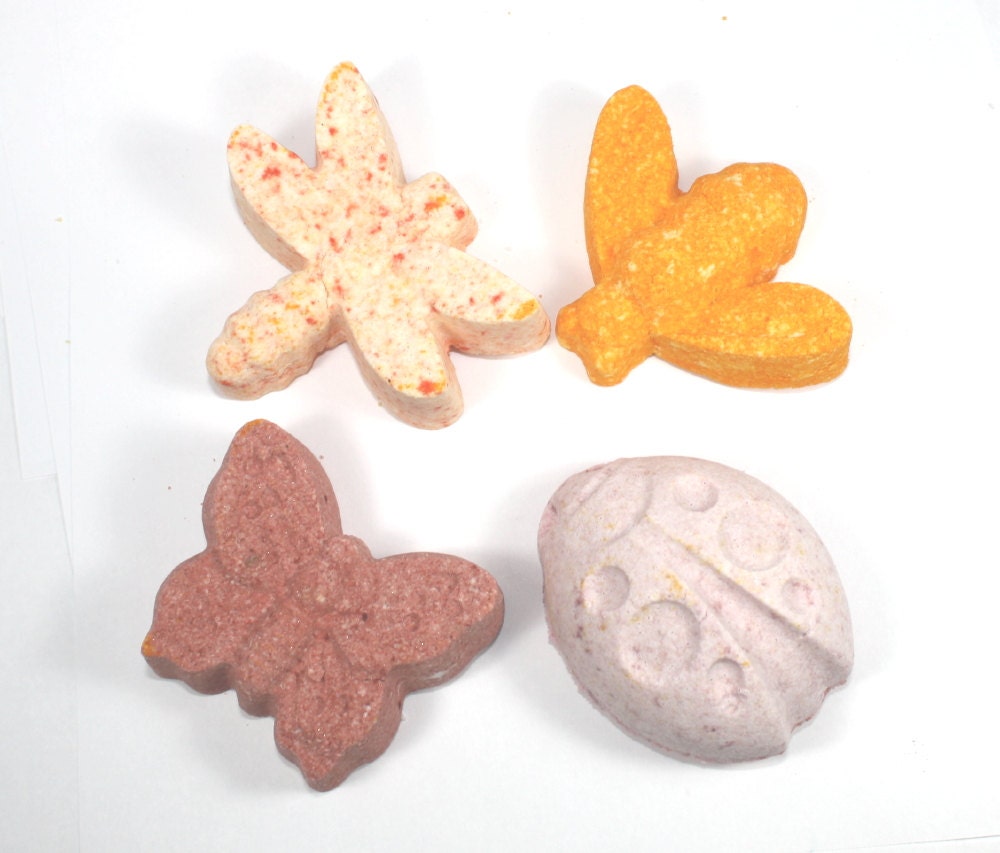 4 Beautiful Beneficial Bug Bath Bombs - dragonfly, butterfly, bee, ladybug, bath fizzy, party favor, spring, wedding, bridesmaid, graduation