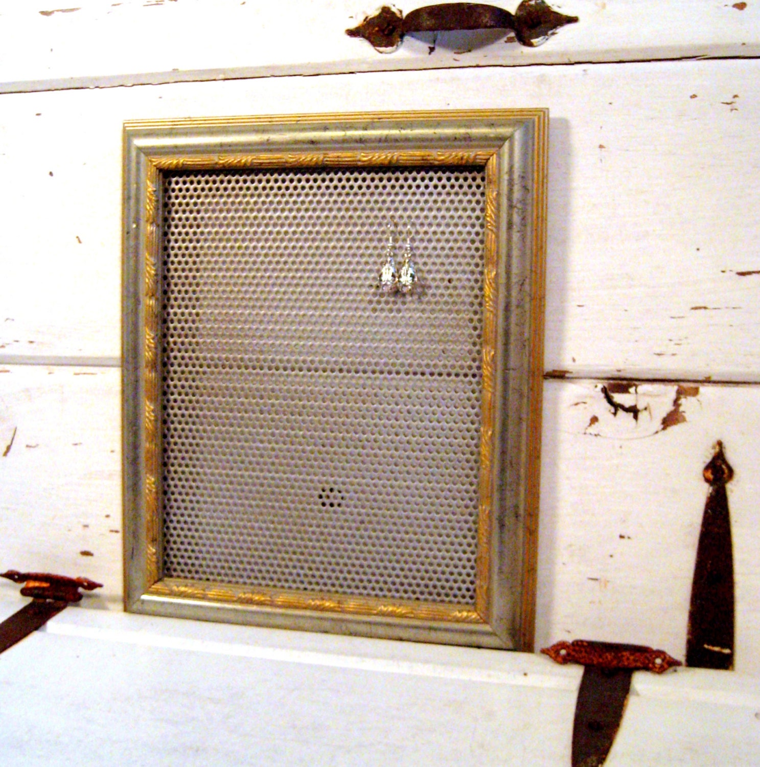 Earring Holder and Jewelry display organizer in a glamorous  greeny gold and silver molded frame.