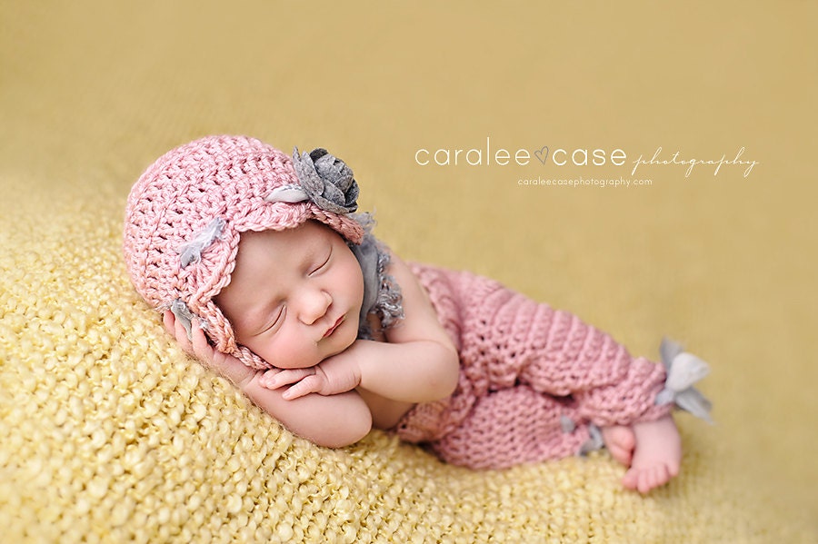Download PDF crochet pattern s001 - Newborn bonnet and pants