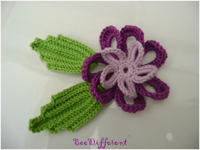 2 Crochet flowers, 2 leaves,apllique,embellishment, hairclip, headband, pin