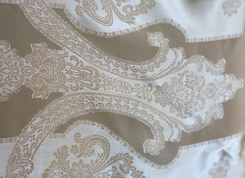 Golden Ivory silky ornamented Shawl - MagpiesShop