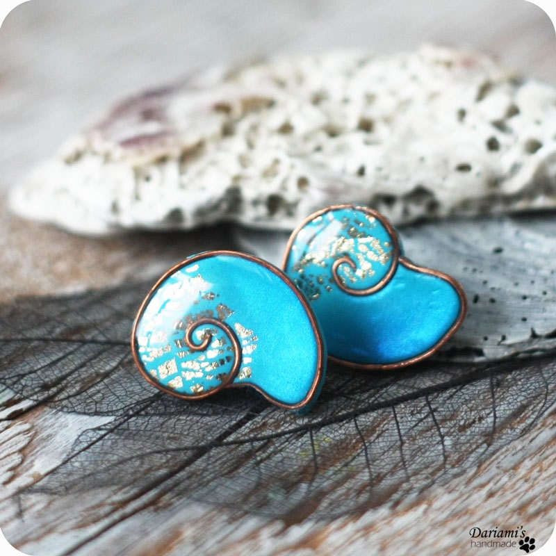 Earring Studs - Yurquoise blue seashell