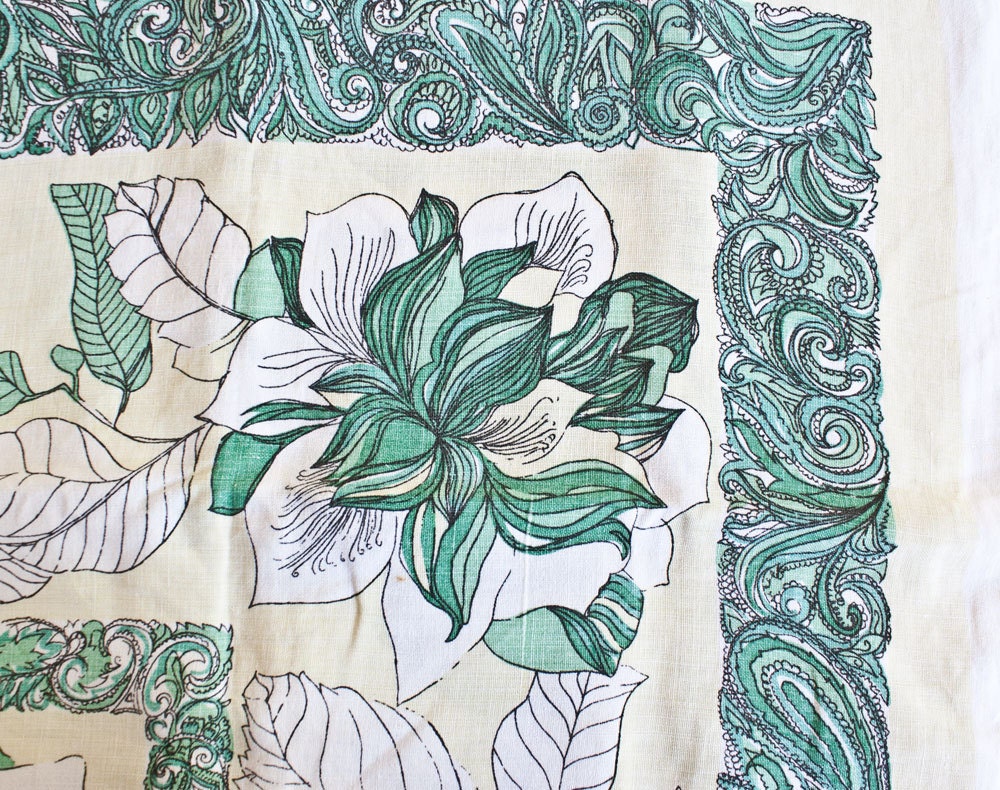 Vintage Mid Century Linen Floral Tablecloth