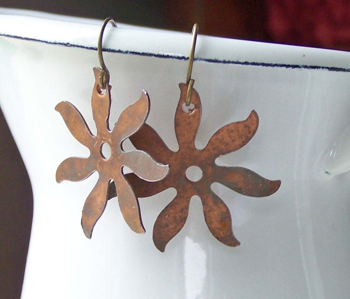 Etsy, Etsy Jewelry, Copper Flower Earrings, Copper Earrings, Dangle Earrings, Metal Earrings, Flower Earrings