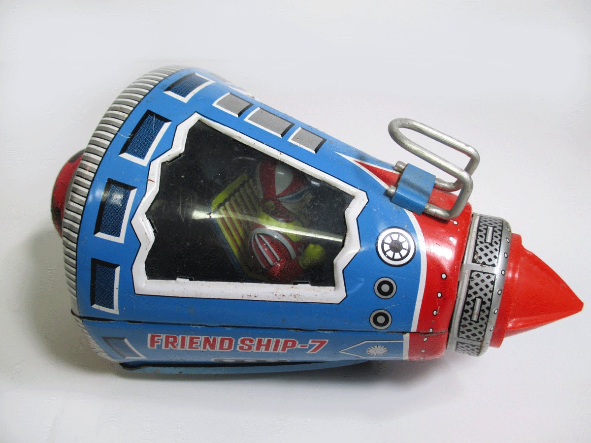 space capsule toy box