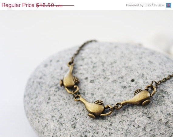 Make a Wish. Vintage Aladdins Magic Lamp Necklace. Bronze (VNL-31)