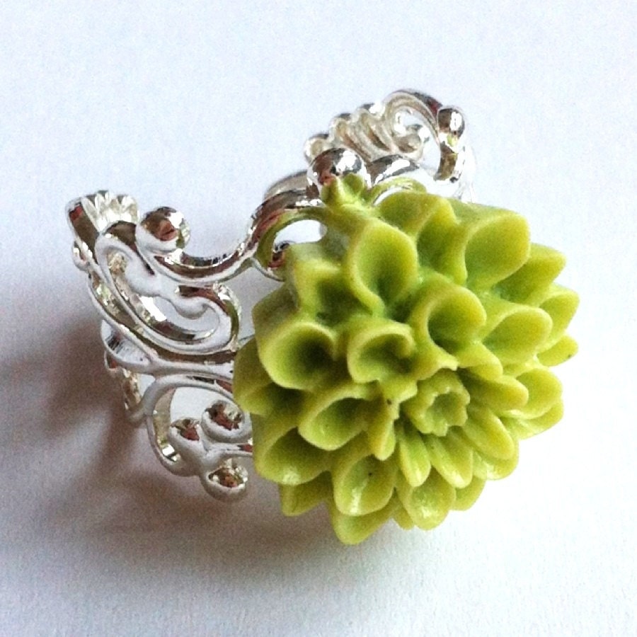 Lime flower ring silver filigree detail adjustable band chrysanthemum with ivory organza gift bag