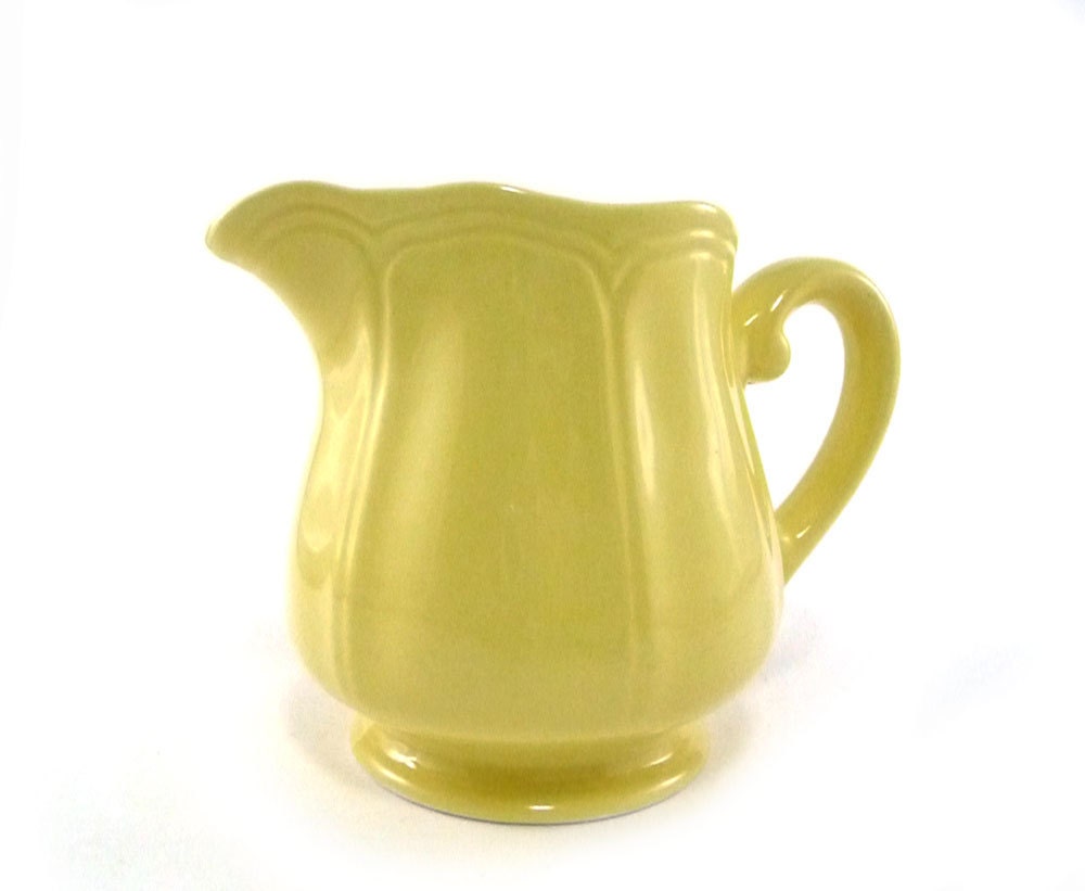 Buttercup Federalist Ironstone yellow creamer pitcher