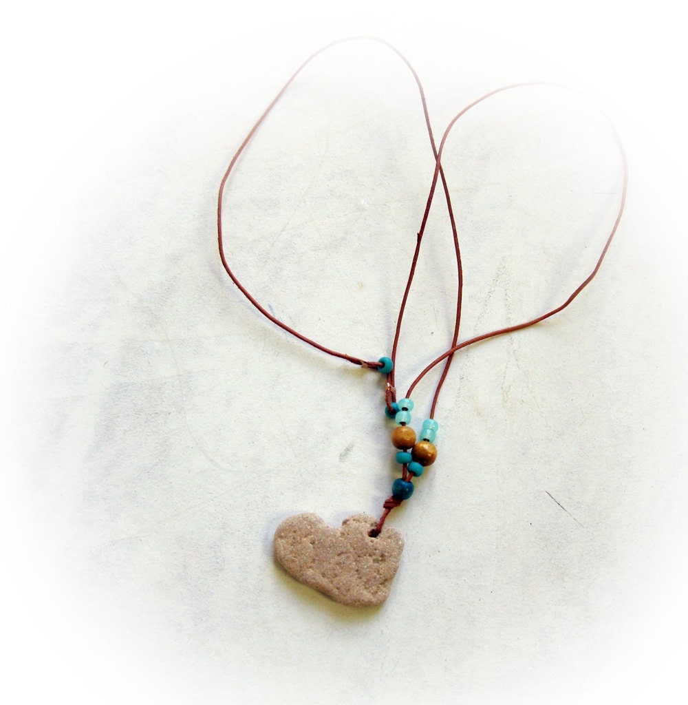 heart stone Necklace Jewelry - natural heart shaped beach stone