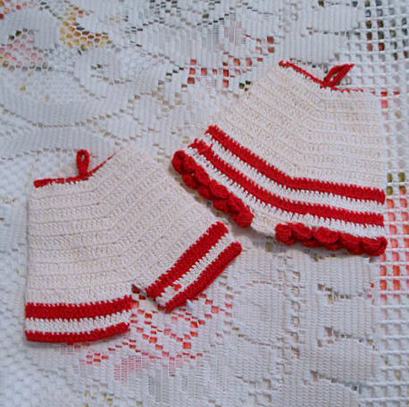 2 Cute RED and WHITE PANTS Pot Holders Boy Girl Matched Pair, 1940s Vintage Hand Crochet Kitchen Linens
