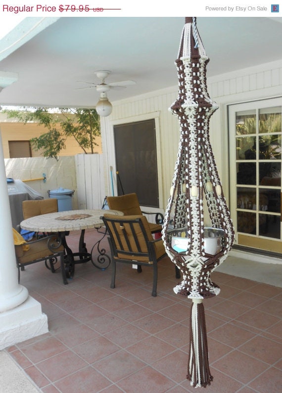 Spring into Spring Macrame Plant Hanger (Cookies and Cream))