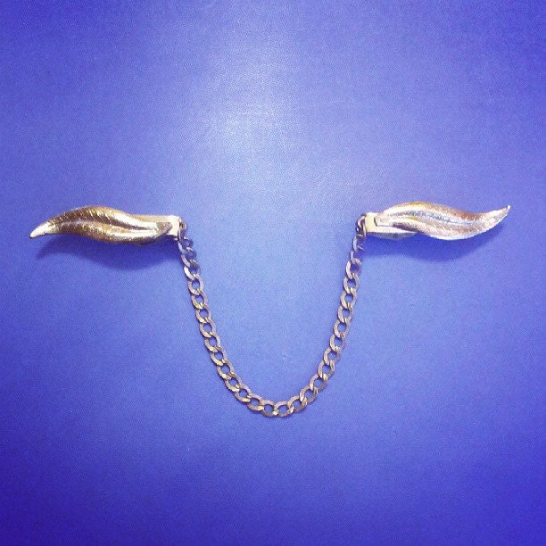 Vintage Silver Leaf Sweater Clip