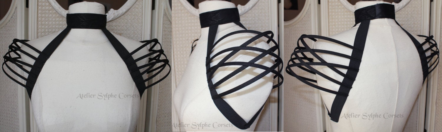 Neck collar fantasy boned crinoline shoulders.