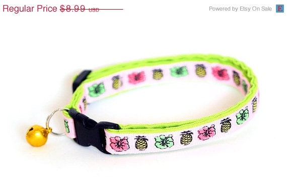 ON SALE Cat Collar - Hibiscus and Pineapple - Large Cat Collar