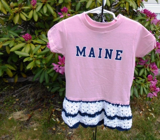 Pretty Maine T-Shirt Dress Hand Crochet Skirt,  Free Crochet Purse included with purchase