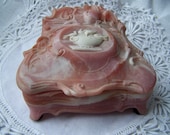 Vintage Carved Incolay Stone Trinket Jewelry Box Pink Maurve Victorian Style Birdbath Dove Design Home Decor Accessory