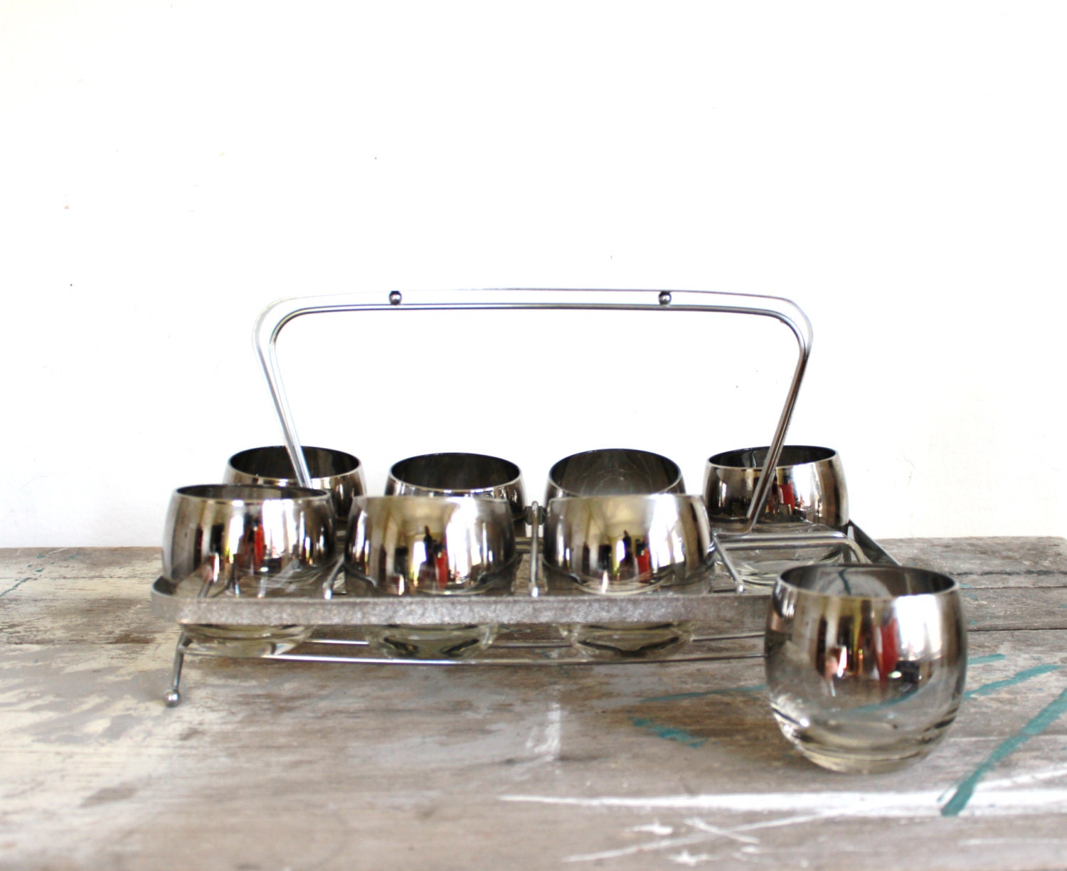 vintage bar caddy with eight low ball glasses