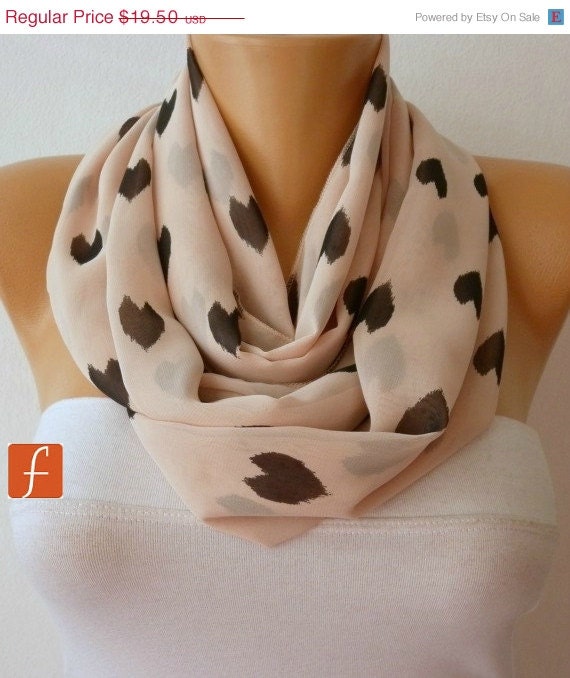 BIG SALE Heard - Infinity Scarf Shawl Circle Scarf  Loop  Scarf Gift -fatwoman - LOVE - Heart