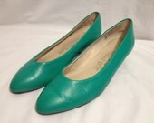 Green Vintage Heels by Life Stride Size 7.5