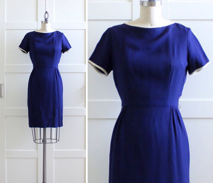 Vintage Wiggle Dress / Navy 50s dress / 1950s Wiggle Dress / Mad Med Dress / size Small