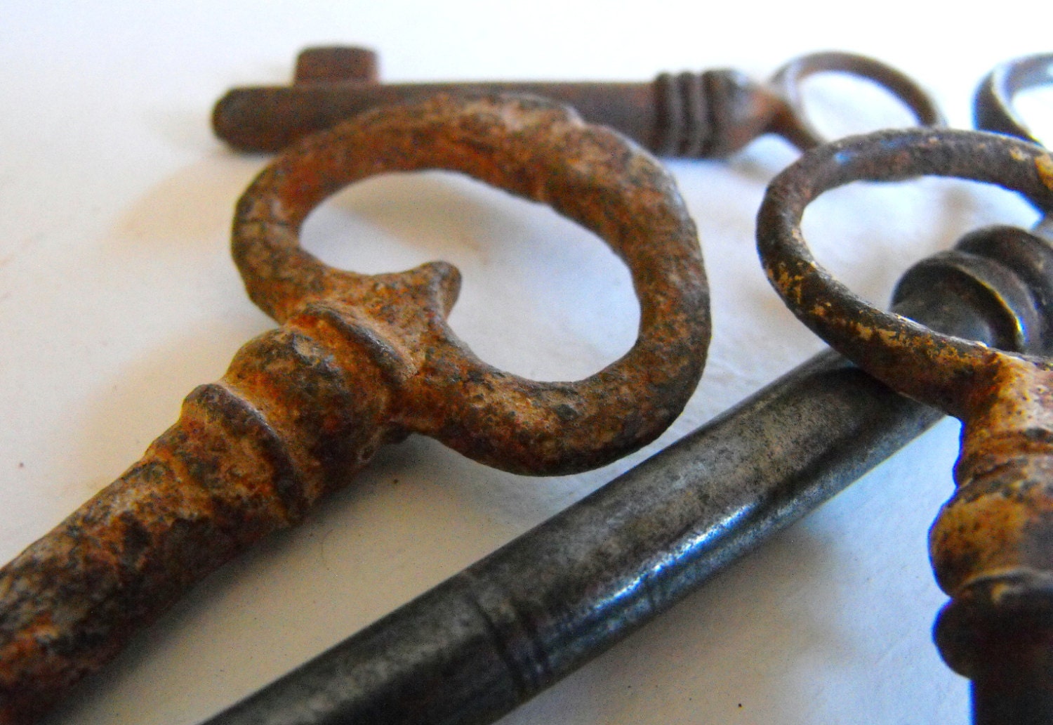 Great Grad Gift Antique French Keys Group of 5