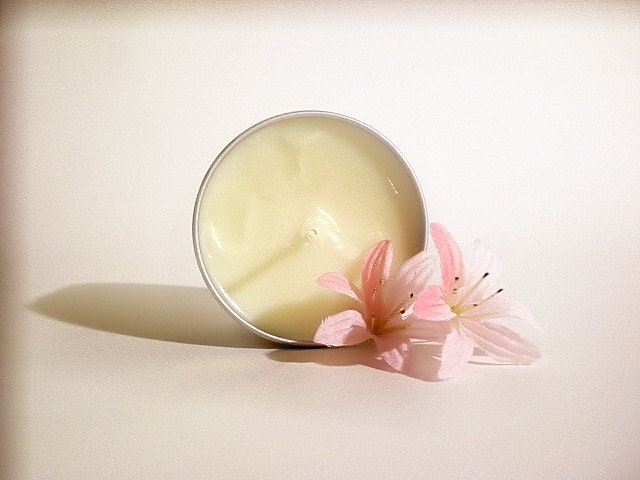 Sweet Pea Fragrance Oil Soy Candle - Soft, feminine and floral summer scent. Home fragrance, Gift Idea