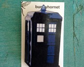 Dr Who - TARDIS brooch - Large
