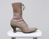 Antique Victorian Ladies Boots / Antique Tan Leather Lace Up Boots Steampunk / Size 5 US