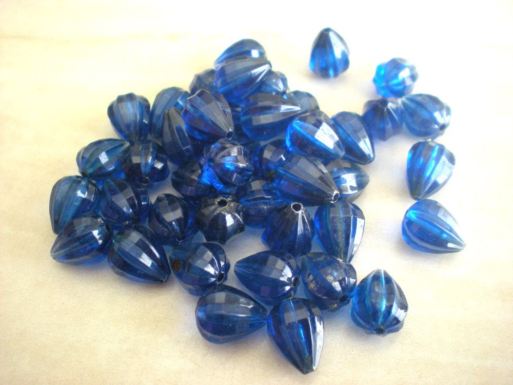 42 Blue Beads: Royal Blue - Plastic Beads - Destash - Destash Supplies