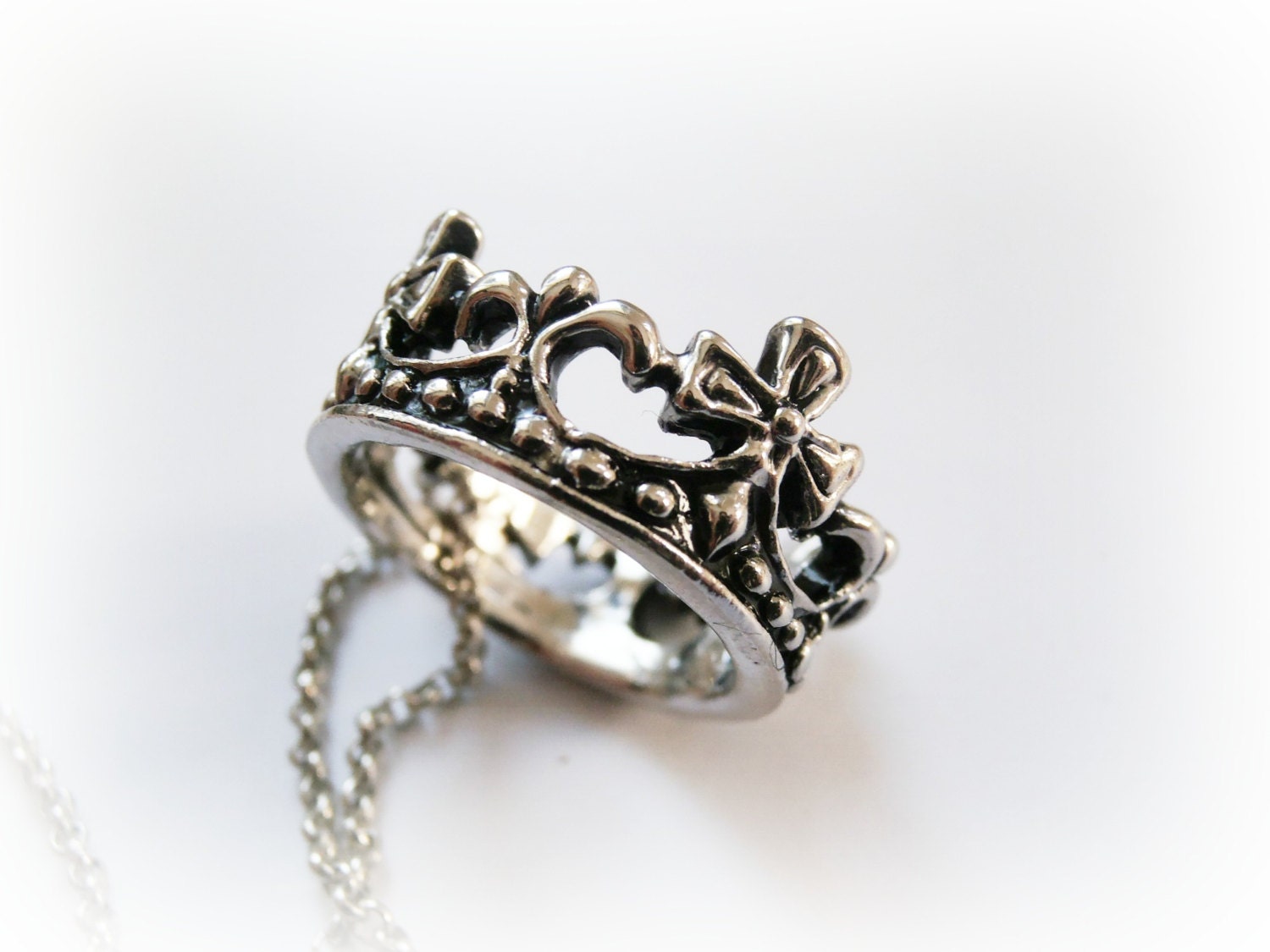 Crown necklace in sterling silver - Valentine princess necklace - Girlfriend Valentine necklace
