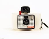 Polaroid Land Camera Swinger Model 20 with case  - vintage roll film retro rangefinder black red white 1960s 1970s mod decor