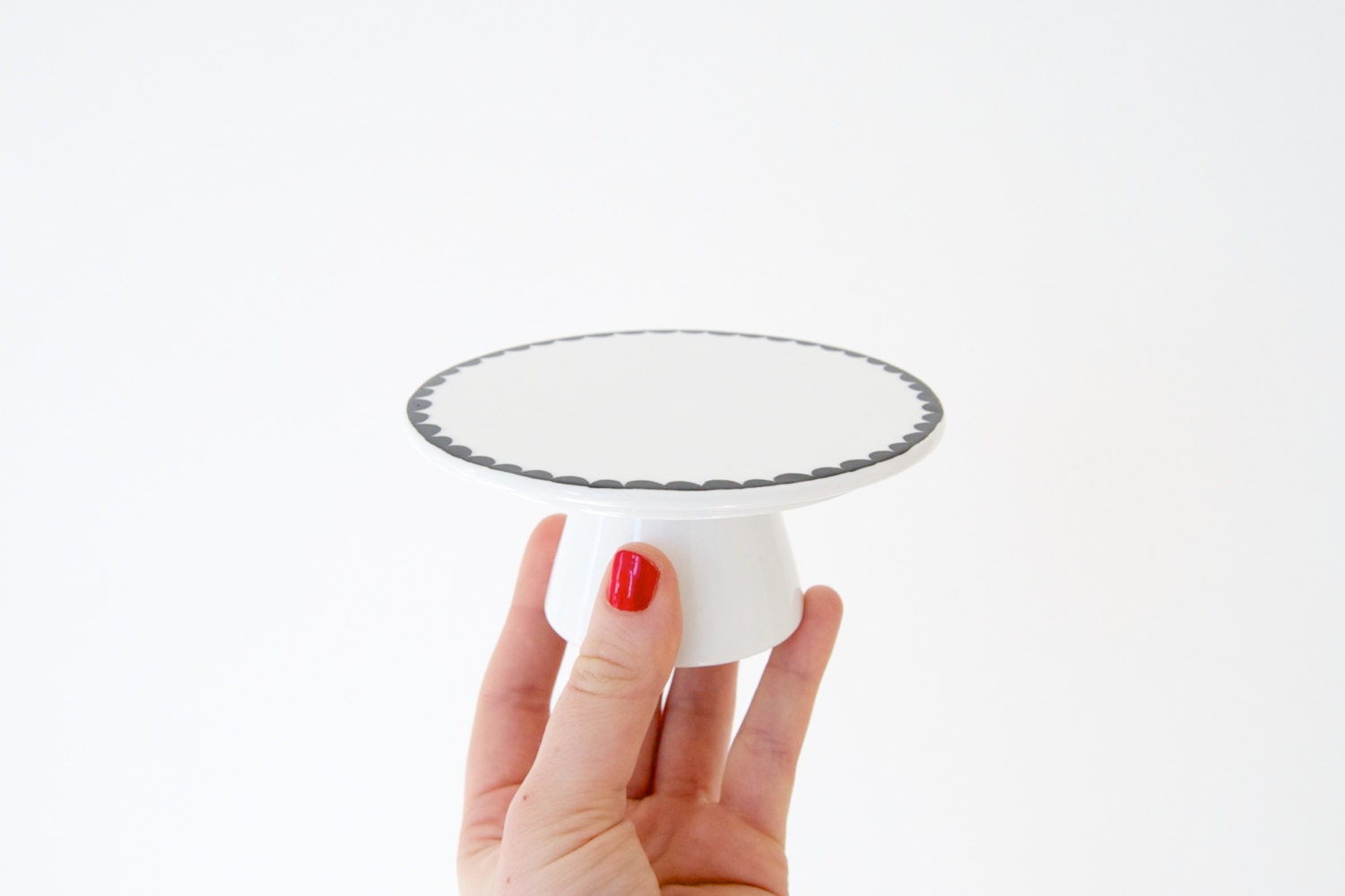 Mini Cake Stand / Cupcake stand - hand illustrated leafy wreath and heart