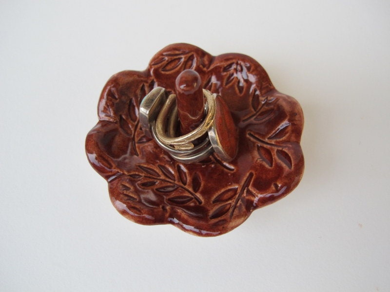 Ceramic Ring Dish // Handmade Ring Holder // Pottery Ring Dish in Rustic Red