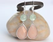 Soft Peach and Mint Bridemaid Earrings in Silver. Dangle Earrings.  Bridesmaid Jewelry. Spring Wedding Jewelry.