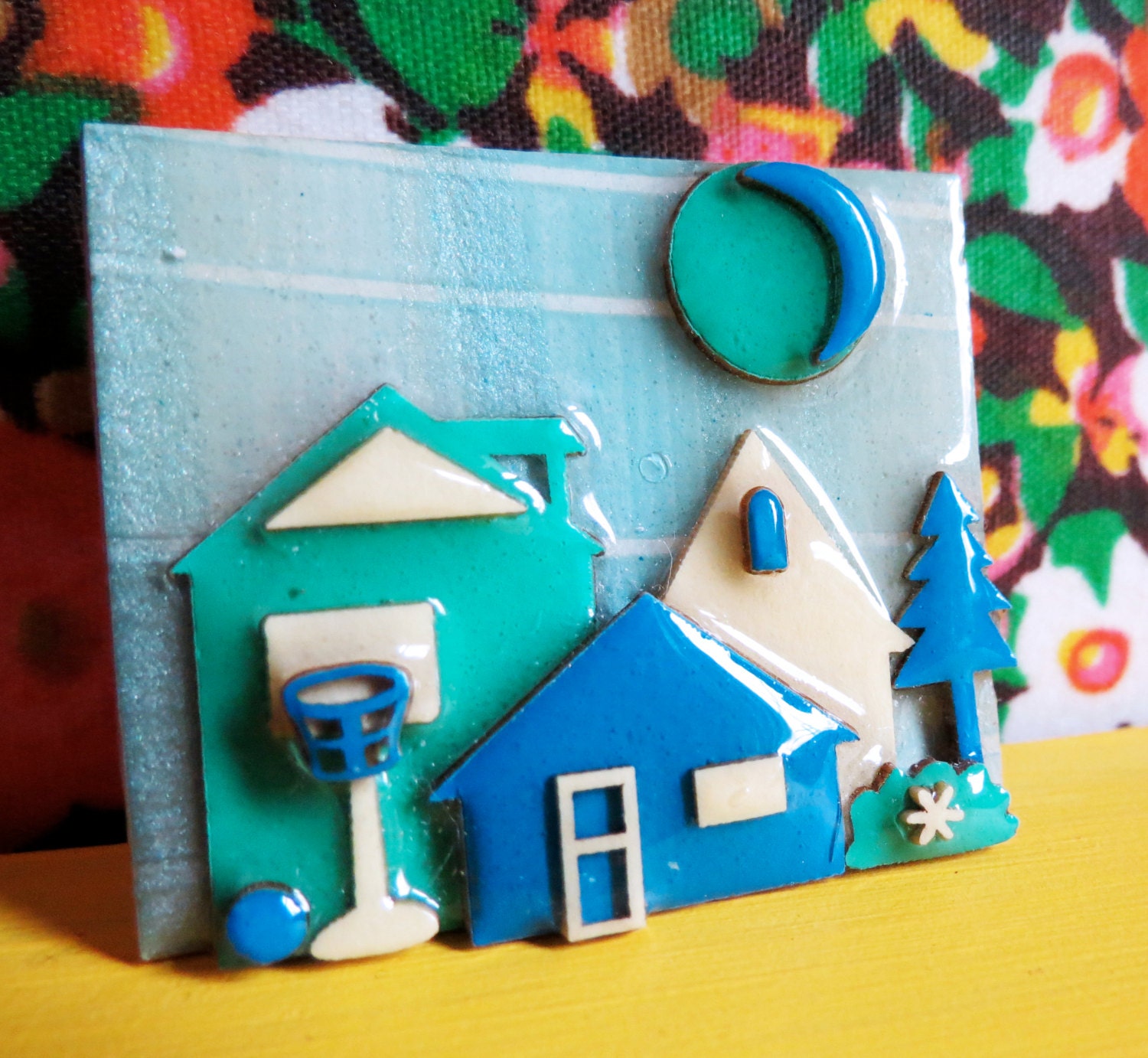 Vintage Suburban Brooch