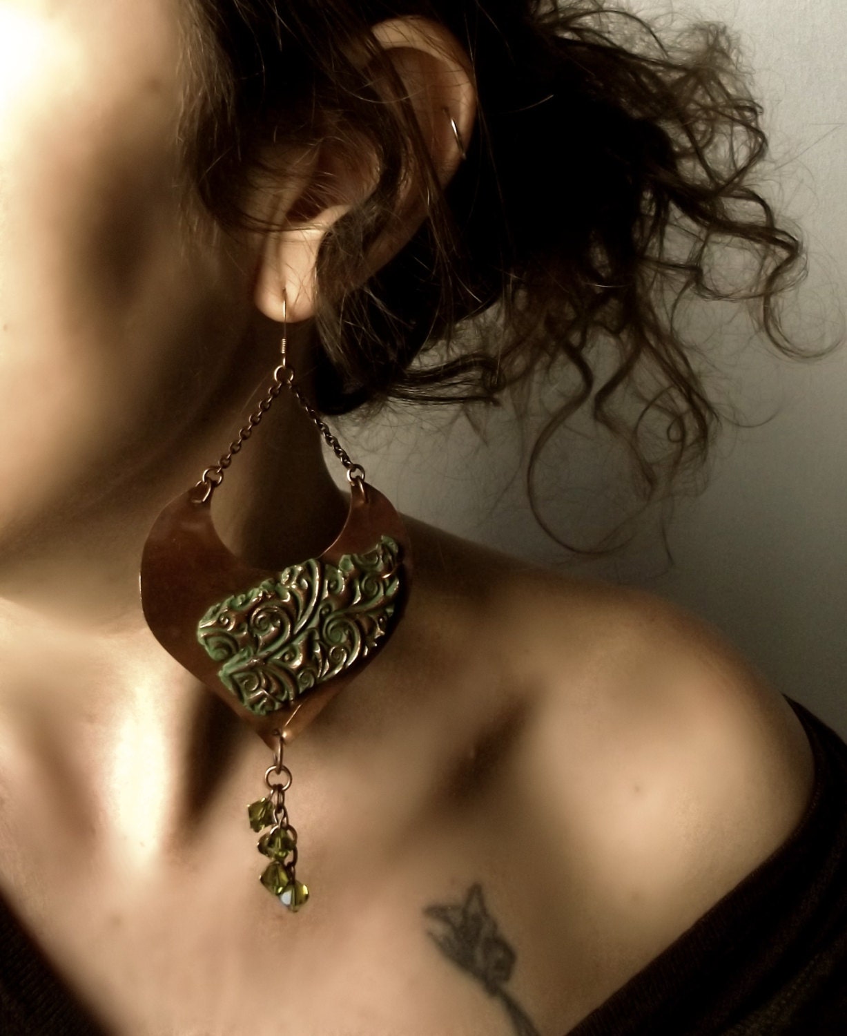 Copper heart earrings - Crystal earrings - Rustic earrings - Green earrings