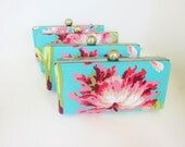 bridesmaid clutch purse set of 4, floral print wedding clutches, bridesmaid clutch set in floral, summer weddings